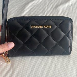 Brand new- Michael Kors wristlet